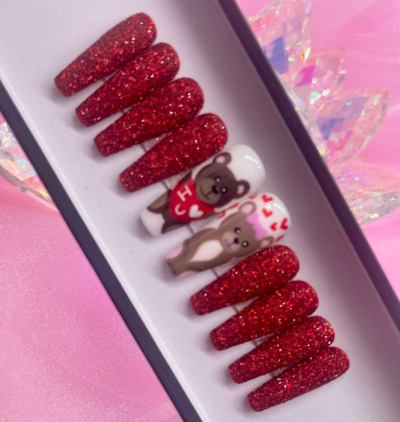 Sei Meine | Red Valentine Sugar Glitter Press On Nails Teddybär Nägel von PinkiePromisesCo
