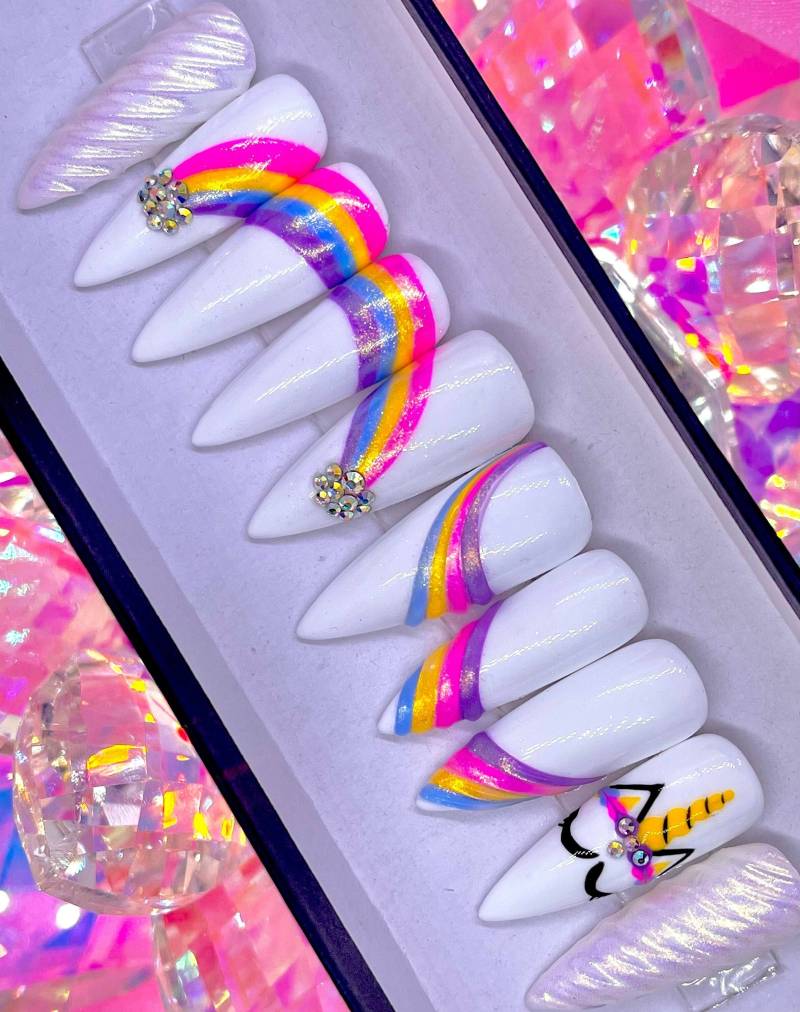 Über Den Regenbogen | Einhorn Press On Nails von PinkiePromisesCo