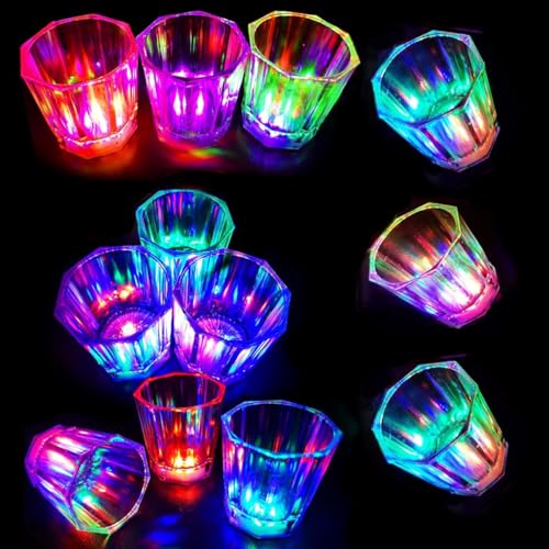 Schnapsgläser Plastik Leuchtende 12Pcs Shotgläser Neon Party Zubehör Lustige Pinchengläser mit Led Untersetzer Party Shotbecher für Karneval Geburtstag deko Pinnchen Geschenke Silvester von Piucrty
