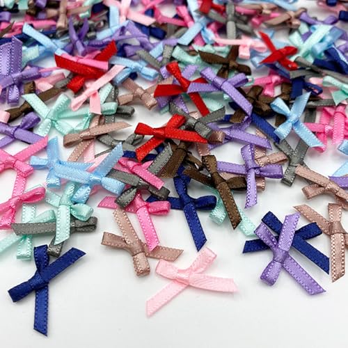 200 Stück Mini Schleifen – Bunte Doppelseitige Satinband Schleifen,Fertige Dekoschleifen für Geschenke,Karten,Nähen,Basteln und Hochzeitsdekoration 200 Stück Mini Schleifen – Bunte Doppelseitige Satinband Schleifen,Fertige Dekoschleifen für Geschenke,Karten,Nähen,Basteln und Hochzeitsdekoration von Plipdhy