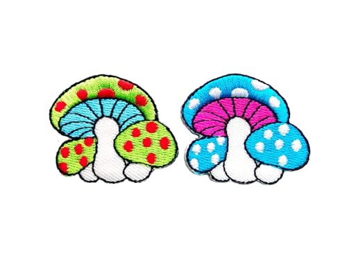 PLpatch Set mit 2 kleinen Pilzen mit Punkten, niedliches Cartoon-Zauberpilz-Logo, 1 Aufnäher, zum Aufbügeln, bestickte Applikation, Abzeichen, Schild, Patch, Kleidung, Kostüm (Grün 2-Blau 1) von Ploen Love