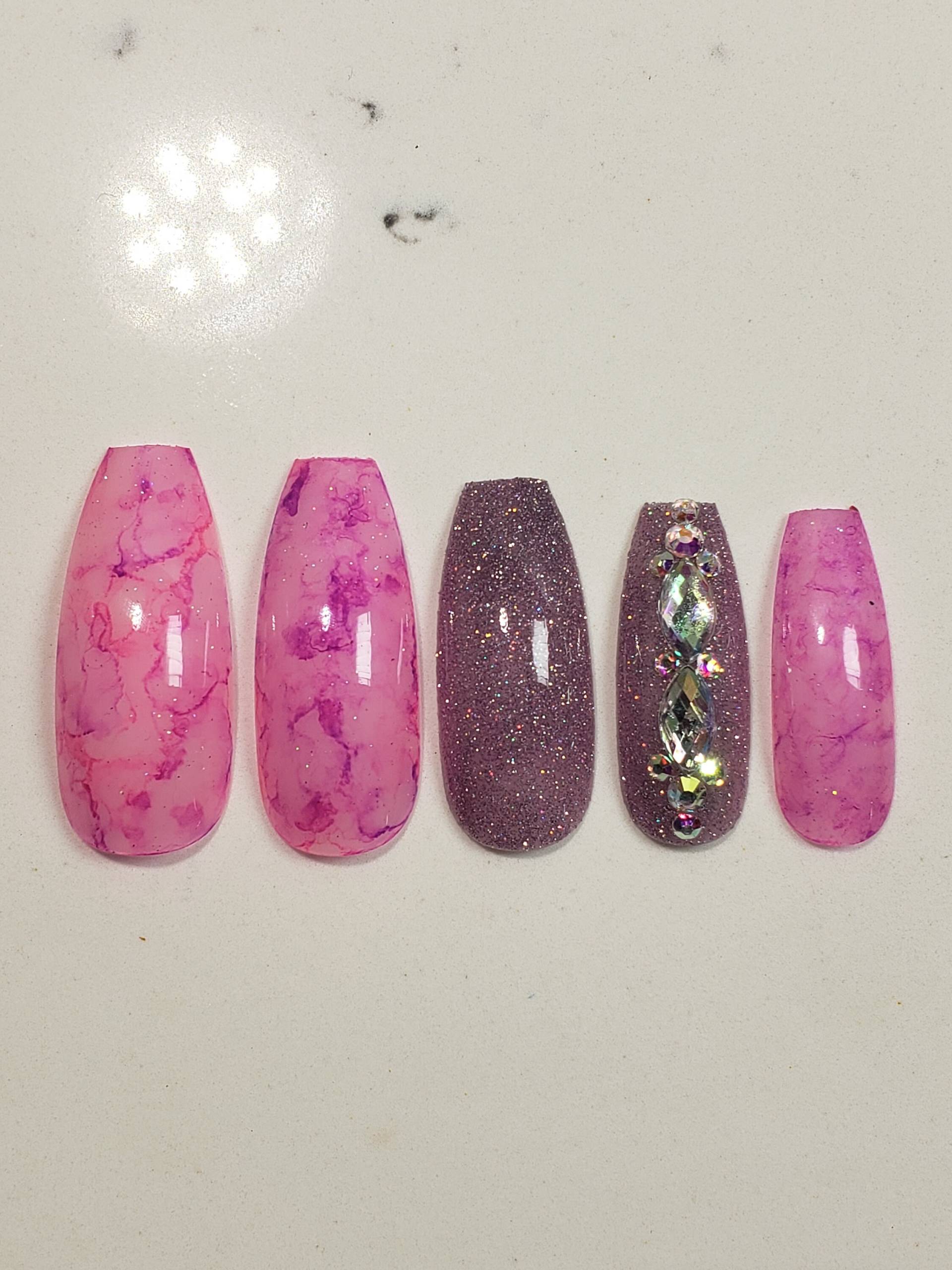 Buntglas Pink Custom Gel Press On Nails 10stk Reflektierend Glitzer Bling Edelstein von PolishedPressed