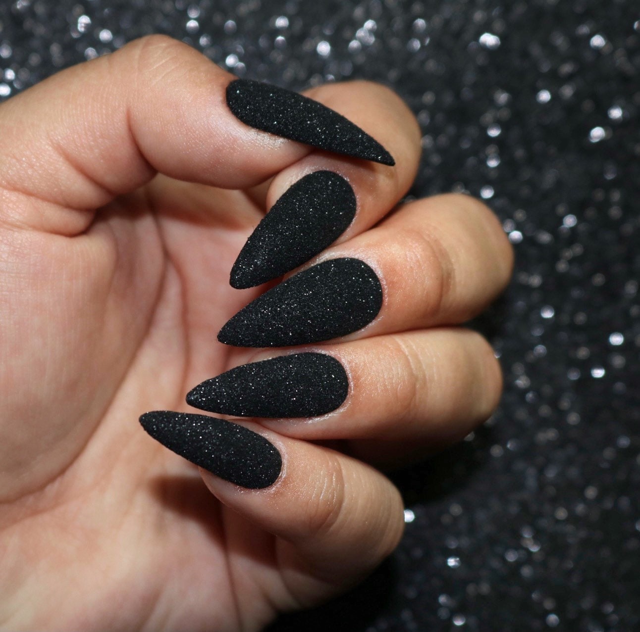Abgrund | Schwarz Glitzer Drücken Sie Auf Die Nägel Zucker Gel X Hexe Abgrund | Schwarz Glitzer Drücken Sie Auf Die Nägel Zucker Gel X Hexe von PolishedbyTeresa