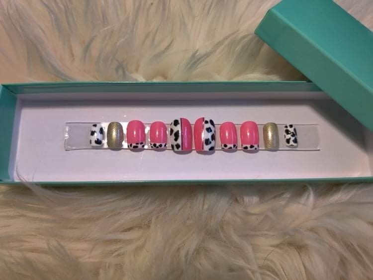 Erdbeeren "N Creme | Kuh Print Nägel Größe Kleiner Gelpresse Auf Fake Nails Druck Versandfertig Erdbeeren "N Creme | Kuh Print Nägel Größe Kleiner Gelpresse Auf Fake Nails Druck Versandfertig von PressedTropics