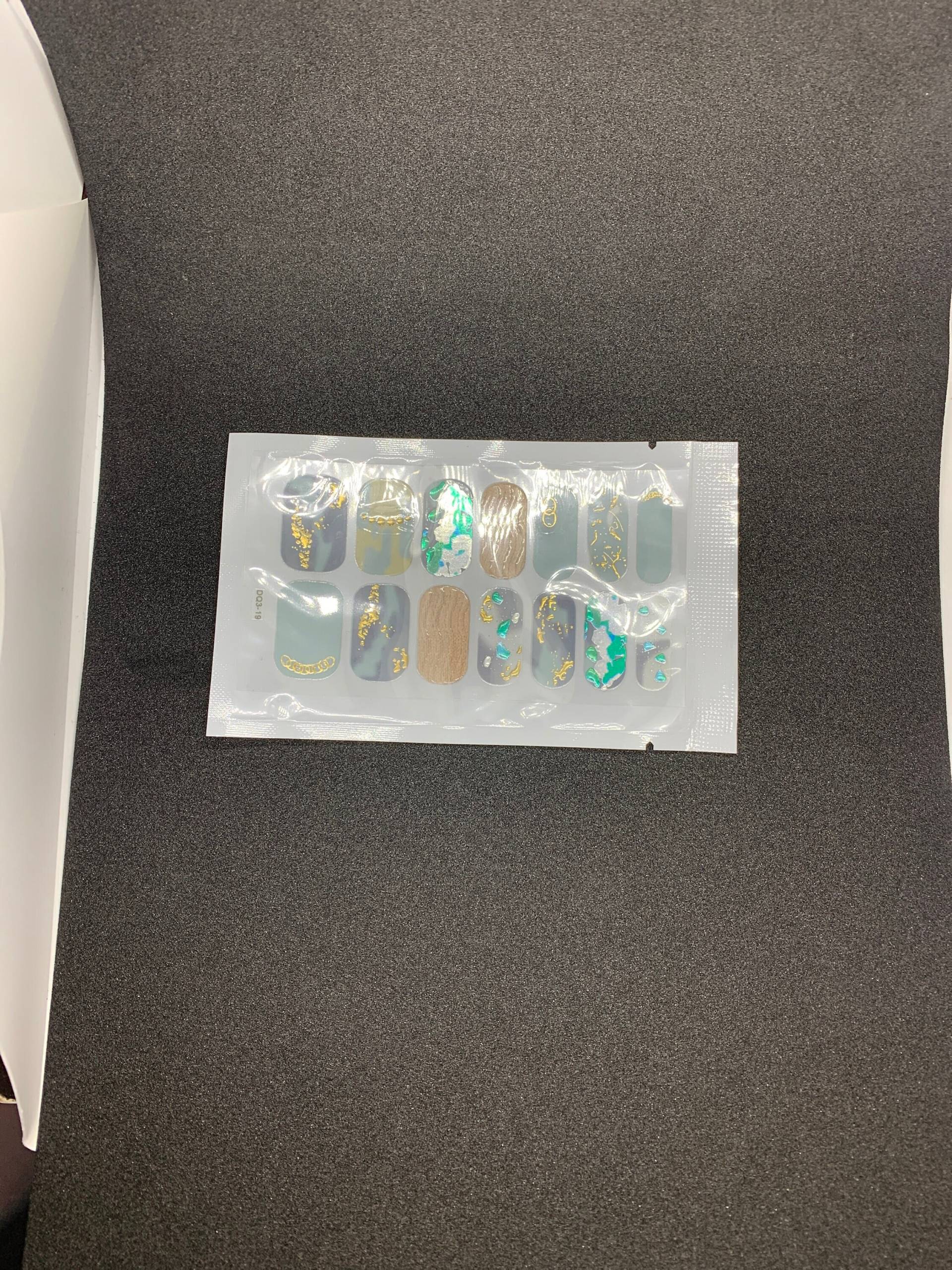 Abgestumpft Abgestumpft von PressurePointsNailCo