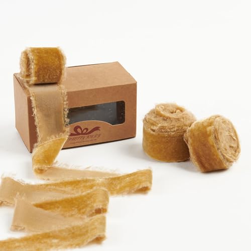 Pretty Jolly Beigefarbenes Samtband für Geschenkverpackungen, 3,8 cm, handgefertigt, ausgefranst, Vintage-Samtband für Weihnachtsbaum, Fransenbänder zum Basteln, Heimdekoration, Blumenstrauß, Kränze Pretty Jolly Beigefarbenes Samtband für Geschenkverpackungen, 3,8 cm, handgefertigt, ausgefranst, Vintage-Samtband für Weihnachtsbaum, Fransenbänder zum Basteln, Heimdekoration, Blumenstrauß, Kränze von Pretty Jolly