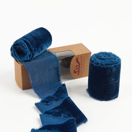 Pretty Jolly Blaues Samtband zum Verpacken von Geschenken, 7,6 cm, handgefertigt, ausgefranst, Vintage-Samtband für Weihnachtsbaum, Fransenbänder zum Basteln, Heimdekoration, Blumenstrauß, Kränze Pretty Jolly Blaues Samtband zum Verpacken von Geschenken, 7,6 cm, handgefertigt, ausgefranst, Vintage-Samtband für Weihnachtsbaum, Fransenbänder zum Basteln, Heimdekoration, Blumenstrauß, Kränze von Pretty Jolly