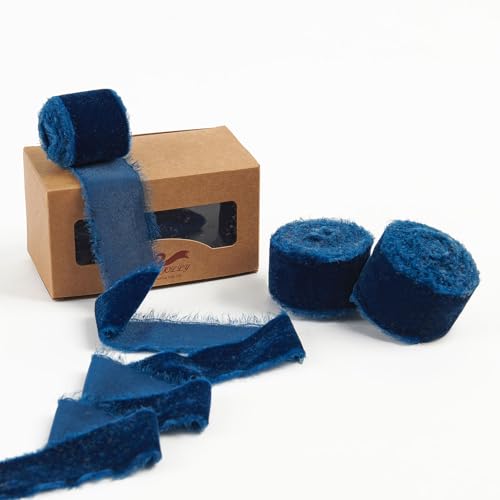 Pretty Jolly Blaues Samtband zum Verpacken von Geschenken, handgefertigt, ausgefranst, Vintage-Samtband für Weihnachtsbaum, Fransenbänder zum Basteln, Heimdekoration, Blumenstrauß, Kränze Pretty Jolly Blaues Samtband zum Verpacken von Geschenken, handgefertigt, ausgefranst, Vintage-Samtband für Weihnachtsbaum, Fransenbänder zum Basteln, Heimdekoration, Blumenstrauß, Kränze von Pretty Jolly
