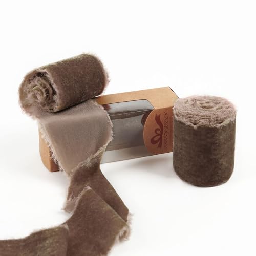 Pretty Jolly Braunes Samtband zum Verpacken von Geschenken, 7,6 cm, handgefertigt, ausgefranst, Vintage-Samtband für Weihnachtsbaum, Fransenbänder zum Basteln, Heimdekoration, Blumenstrauß, Kränze Pretty Jolly Braunes Samtband zum Verpacken von Geschenken, 7,6 cm, handgefertigt, ausgefranst, Vintage-Samtband für Weihnachtsbaum, Fransenbänder zum Basteln, Heimdekoration, Blumenstrauß, Kränze von Pretty Jolly