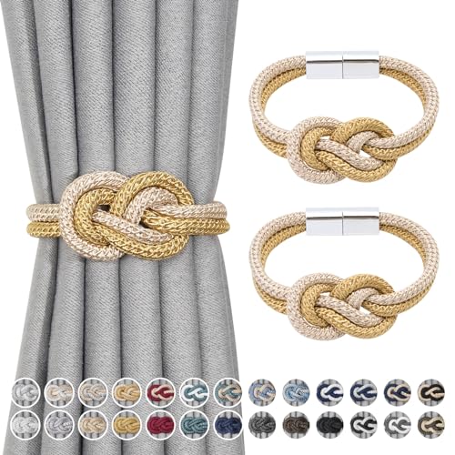 Pretty Jolly Mini magnetische Vorhang Raffhalter Nordisch Einfacher Stil Vorhang-Raffhalter Elegante dekorative Vorhang drapieren Krawatte zurück für Haus Fenster Drapery, Gold & Beige, 2 Stück Pretty Jolly Mini magnetische Vorhang Raffhalter Nordisch Einfacher Stil Vorhang-Raffhalter Elegante dekorative Vorhang drapieren Krawatte zurück für Haus Fenster Drapery, Gold & Beige, 2 Stück von Pretty Jolly