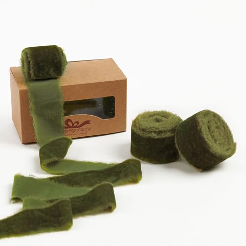 Pretty Jolly Moosgrünes Samtband zum Verpacken von Geschenken, handgefertigt, ausgefranst, Vintage-Samtband für Weihnachtsbaum, Fransenbänder zum Basteln, Heimdekoration, Blumenstrauß, Kränze Pretty Jolly Moosgrünes Samtband zum Verpacken von Geschenken, handgefertigt, ausgefranst, Vintage-Samtband für Weihnachtsbaum, Fransenbänder zum Basteln, Heimdekoration, Blumenstrauß, Kränze von Pretty Jolly