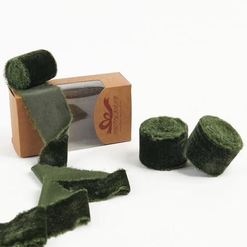 Pretty Jolly Olivgrünes Samtband zum Verpacken von Geschenken, 5,1 cm, handgefertigt, ausgefranst, Vintage-Samtband für Weihnachtsbaum, Fransenbänder zum Basteln, Heimdekoration, Blumenstrauß, Kränze Pretty Jolly Olivgrünes Samtband zum Verpacken von Geschenken, 5,1 cm, handgefertigt, ausgefranst, Vintage-Samtband für Weihnachtsbaum, Fransenbänder zum Basteln, Heimdekoration, Blumenstrauß, Kränze von Pretty Jolly