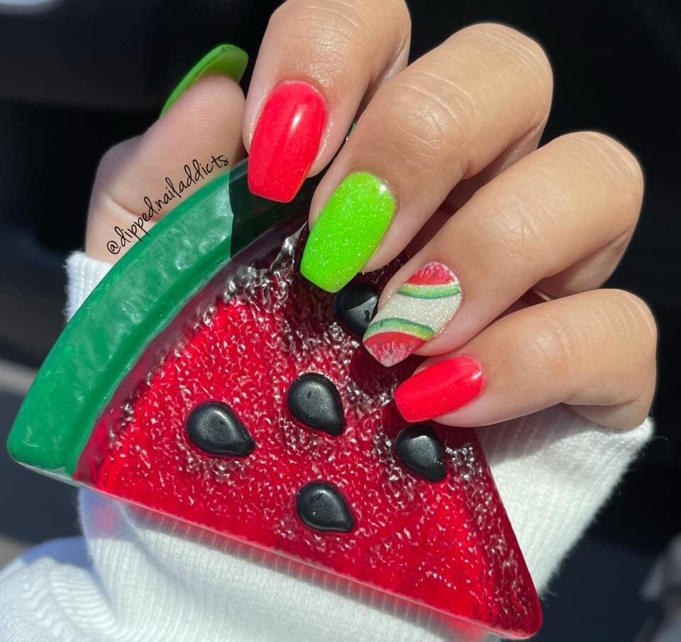 Wassermelone. Nailfie Prop. Sommer Requisite. Obst Harz. Nägel von PrimandProperArtisan