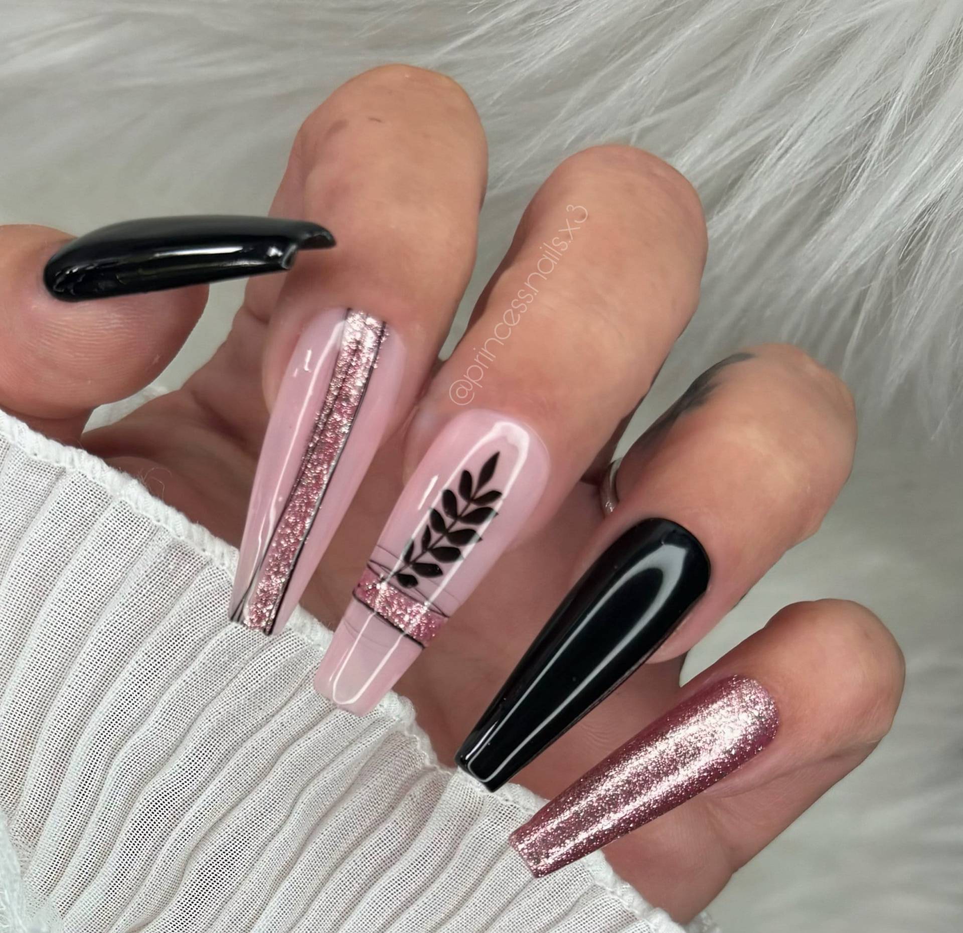 Press On Nails Rosa Chorm Schwarz Rose Gold Spidergel Press On Nails Rosa Chorm Schwarz Rose Gold Spidergel von PrincessNails01
