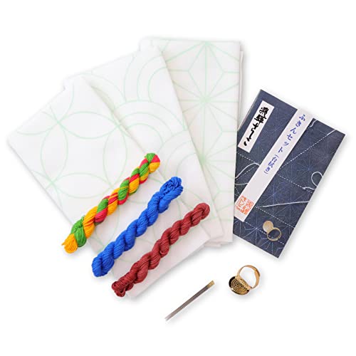 Hida Sashiko Kit, japanisches traditionelles Muster-Nähset, Faden, Nadel, Fingerhut und 3 weiße Baumwolltücher mit Gitterlinienaufdruck (Kit A) von Product of Gifu Japan