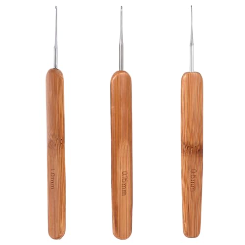 3 Stück Häkelnadeln, 0.5/0.75/1.0mm Häkelnadel Set Dreadlocks Häkelnadel Kleine Größe Häkeln Set Mini Häkelnadel mit Bambusgriffen Stricknadel Spitze Häkelnadel für Dreadlocks, Zöpfe, Braid Craft 3 Stück Häkelnadeln, 0.5/0.75/1.0mm Häkelnadel Set Dreadlocks Häkelnadel Kleine Größe Häkeln Set Mini Häkelnadel mit Bambusgriffen Stricknadel Spitze Häkelnadel für Dreadlocks, Zöpfe, Braid Craft von Psyqtsuary