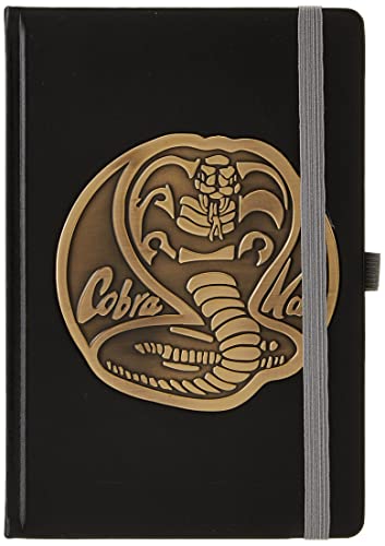 Pyramid International Cobra Kai Notizbuch aus Kunstleder, A5, mit Metallabzeichen, offizielles Lizenzprodukt von Pyramid International