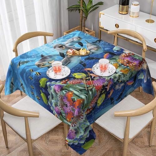 Quadratische Tischdecke, Delfin im Korallenriff, wasserabweisend und knitterfrei, dekorative Tischdecke, geeignet für Hochzeiten im Innen- und Außenbereich, Hochzeiten, Partys, Picknicks, Dekorationen Quadratische Tischdecke, Delfin im Korallenriff, wasserabweisend und knitterfrei, dekorative Tischdecke, geeignet für Hochzeiten im Innen- und Außenbereich, Hochzeiten, Partys, Picknicks, Dekorationen von QGGHNISD