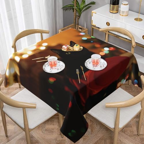 Quadratische Weihnachtstischdecke mit schwarzer Katze, wasserabweisend und knitterfrei, dekorative Tischdecke, geeignet für Hochzeiten im Innen- und Außenbereich, Hochzeiten, Partys, Picknicks Quadratische Weihnachtstischdecke mit schwarzer Katze, wasserabweisend und knitterfrei, dekorative Tischdecke, geeignet für Hochzeiten im Innen- und Außenbereich, Hochzeiten, Partys, Picknicks von QGGHNISD