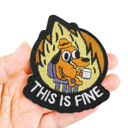 This is Fine Dog bestickter Moral-Patch – lustiger taktischer Meme-Aufnäher mit Klettverschluss, niedliche Applikation für Rucksäcke, Militäruniformen, Jeans, Jacken, Hüte und mehr (7 x 7,6 cm) ​ von QIOJIRMU