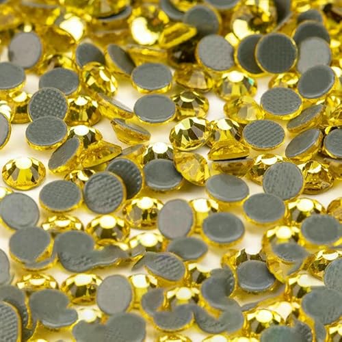 10.000 Stück Glaskristall-Hotfix-Strasssteine mit flacher Rückseite, Glitzer-Strasssteine für DIY-Stoffkleidung, 005 Citrin, SS20 – 10.000 (Stück) von QOVBD