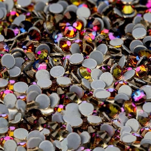 10.000 Stück Glaskristall-Hotfix-Strasssteine mit flacher Rückseite, Glitzer-Strasssteine für DIY-Stoffkleidung, 063 Blue Flare, SS20 – 10.000 (Stück) von QOVBD