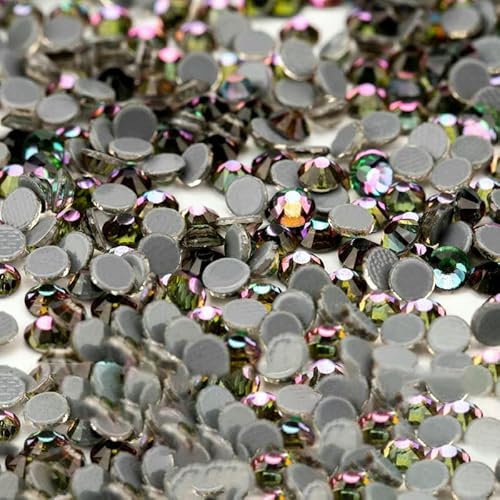 10.000 Stück Glaskristall-Hotfix-Strasssteine mit flacher Rückseite, Glitzer-Strasssteine für DIY-Stoffkleidung, 064 Green Flare, SS20 – 10.000 (Stück) von QOVBD