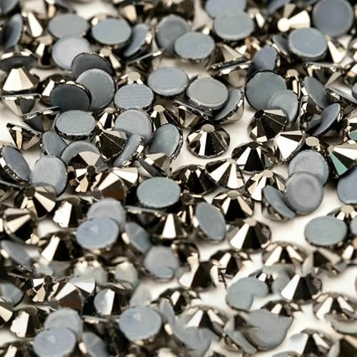 10.000 Stück Glaskristall-Hotfix-Strasssteine mit flacher Rückseite, Glitzer-Strasssteine für DIY-Stoffkleidung, 065 Hämatit, SS20 – 10.000 (Stück) von QOVBD