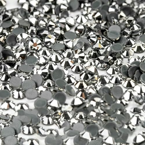 10.000 Stück Glaskristall-Hotfix-Strasssteine mit flacher Rückseite, Glitzer-Strasssteine für DIY-Stoffkleidung, 066 Labrador, SS20 – 10.000 (Stück) von QOVBD