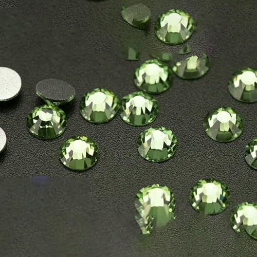 10.000 Stück Großhandels-Glas-Strasssteine ohne Hotfix, Glitzerkristall, flache Rückseite, Strass-Edelstein, Nagelkunst, Diamant-Dekoration – 019 Peridot – SS12 – 10.000 Stück Großhandels-Glas-Strasssteine ohne Hotfix, Glitzerkristall, flache Rückseite, Strass-Edelstein, Nagelkunst, Diamant-Dekoration – 019 Peridot – SS12 – von QOVBD