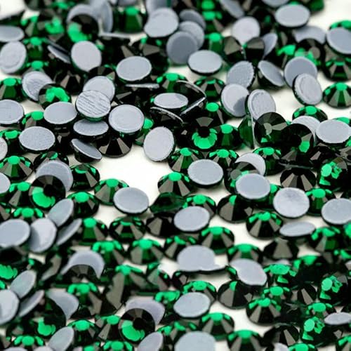 10.000 Stück Großhandels-Glaskristall-Hotfix-Strasssteine mit flacher Rückseite, Glitzer-Strasssteine für DIY-Stoffkleidung, 022 Smaragdgrün, SS12 – 10.000 (Stück) von QOVBD
