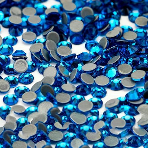 10.000 Stück Großhandels-Glaskristall-Hotfix-Strasssteine mit flacher Rückseite, Glitzer-Strasssteine für DIY-Stoffkleidung, 029 Capriblau, SS16 – 10.000 (Stück) von QOVBD