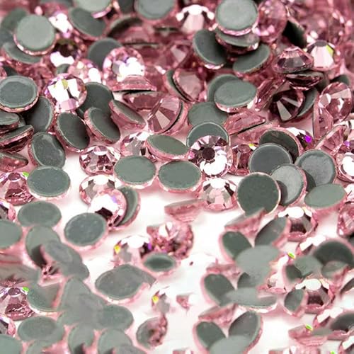 10.000 Stück Großhandels-Glaskristall-Hotfix-Strasssteine mit flacher Rückseite, Glitzer-Strasssteine für DIY-Stoffkleidung, 040 Hellrosa, SS20 – 10.000 (Stück) von QOVBD