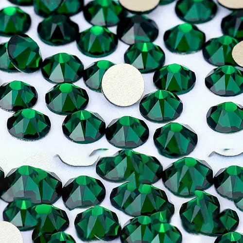 2088 Nicht-Hotfix-DIY-Kristall-Nagelkunst-Dekorationen, 8 große und 8 kleine Strass-Strasssteine, flache Rückseite, zum Aufkleben auf Nägel für Nagelkunst, Smaragdgrün, SS16 von QOVBD