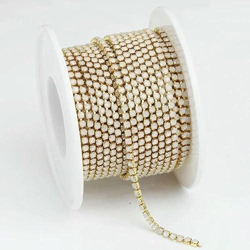 Bunte Strassketten, dichte, ausgefallene Kette, Bekleidung, Nähen, Glas-Strass-Cup-Kette mit bunter Basis, Goldweiß-Opal, SS12 (3,0 mm), 9,1 m von QOVBD