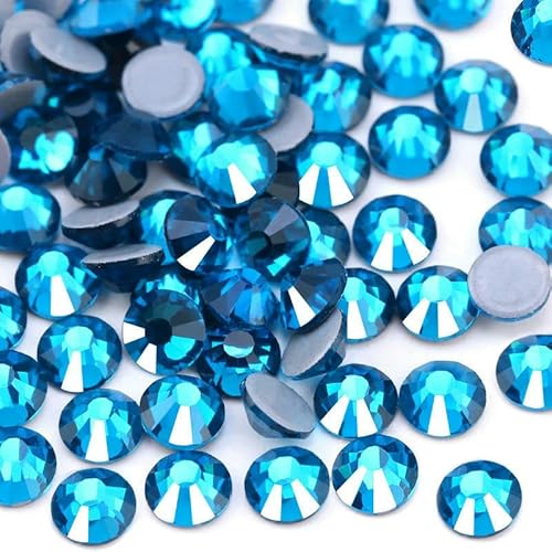 Mehrfarbige SS6-SS30 Kristallglas-Glitzer-Strasssteine mit flacher Rückseite, Hotfix-Strasssteine für Nagelkunst, Nähen und Stoffdekoration – Capriblau – SS20 – 1440 Stück von QOVBD