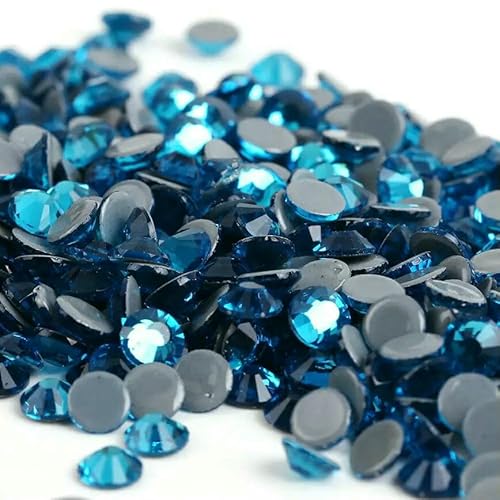 SS6–SS30 Neueste Crystal AB Better Hot Fix Strasssteine, Glas-Strass-Hotfix-Strasssteine zum Aufbügeln, Nähen und Stoffdekorationen – Blauer Zirkon – Verschiedene Größen, 10 Gramm von QOVBD