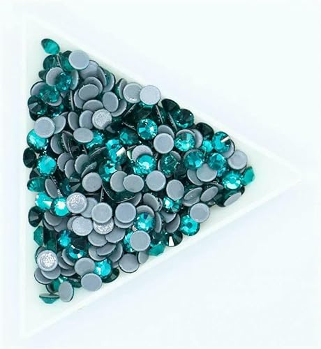 SS6-SS30 Neueste Crystal AB Better Hot Fix Strasssteine, Glas-Strass-Hotfix-Strasssteine zum Aufbügeln, Nähen und Stoffdekorationen - Grüner Zirkon - Verschiedene Größen, 10 Gramm von QOVBD