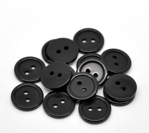 100 Stück – Schwarz runde Ridge 15 mm (2 Löcher) Harzknöpfe. Zum Nähen / Stricken von Kleidung von QPSupplies