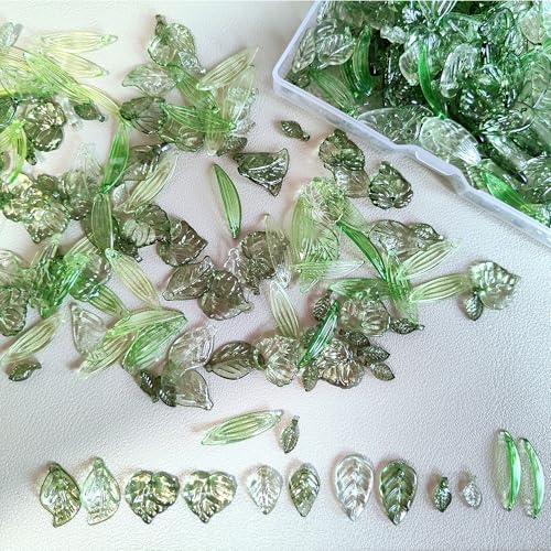 Verschiedene grüne Blattperlen für die Schmuckherstellung – 120-teiliges Acryl-Bastelanhänger-Set, durchscheinende pflanzeninspirierte Stücke, niedliche Feen-ästhetische Akzente, einzigartige geformte Verschiedene grüne Blattperlen für die Schmuckherstellung – 120-teiliges Acryl-Bastelanhänger-Set, durchscheinende pflanzeninspirierte Stücke, niedliche Feen-ästhetische Akzente, einzigartige geformte von QZRUO