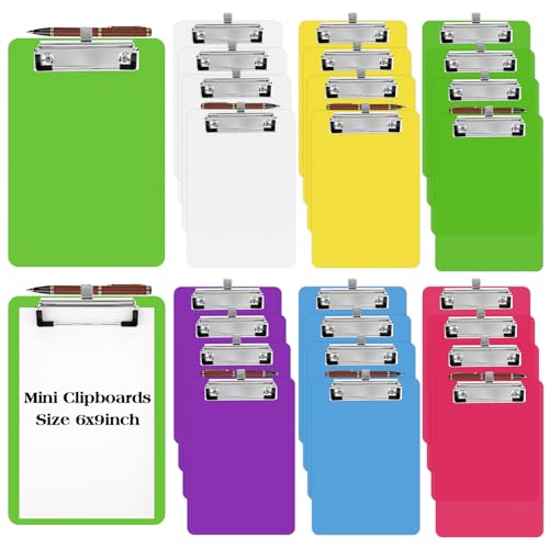 Qilery Mini-Klemmbretter mit Stifthalter, A5, 15,2 x 22,9 cm, kleine Kunststoff-Klemmbretter für Schule, Büro, Restaurant, Café, Hotel, Einkaufsliste, Stift nicht im Lieferumfang enthalten, 24 Stück Qilery Mini-Klemmbretter mit Stifthalter, A5, 15,2 x 22,9 cm, kleine Kunststoff-Klemmbretter für Schule, Büro, Restaurant, Café, Hotel, Einkaufsliste, Stift nicht im Lieferumfang enthalten, 24 Stück von Qilery