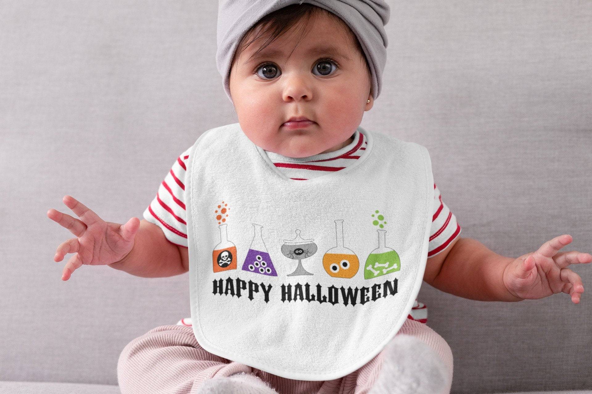 Happy Halloween Dribble Bib, Halloween, Baby Shower, New Mom Geschenk von QueenOfHalloweenShop