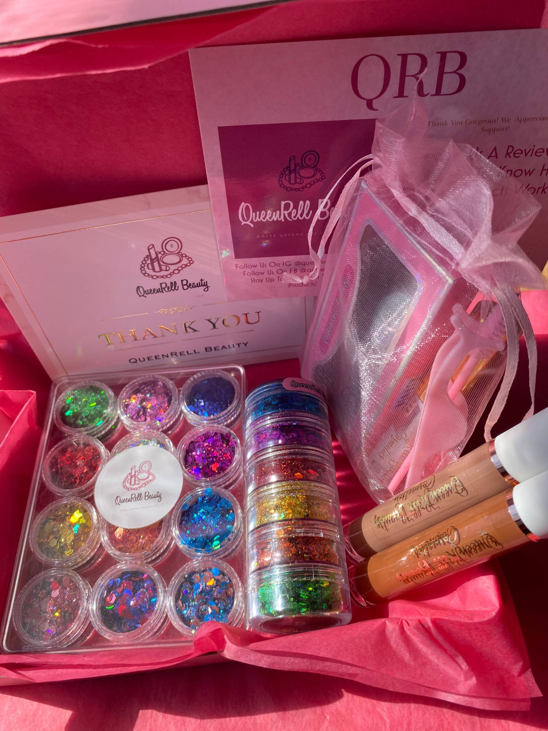 Holographic Glitter Palette & Stack Beauty Box-Make-Up Glitter, Chunky Nail Art, Becher Set von QueenRellBeauty