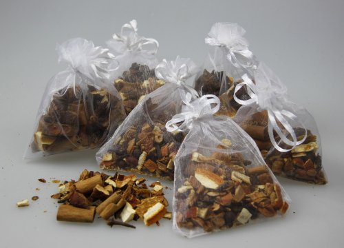 Quertee Nr. 20 - Weihnachtsdeko Weihnachts Potpourri - 6 x weiße Organzasäckchen mit je 25g Weihnachtsgewürzen - Zimt, Sternanis, Orangenscheiben, ... von Quertee