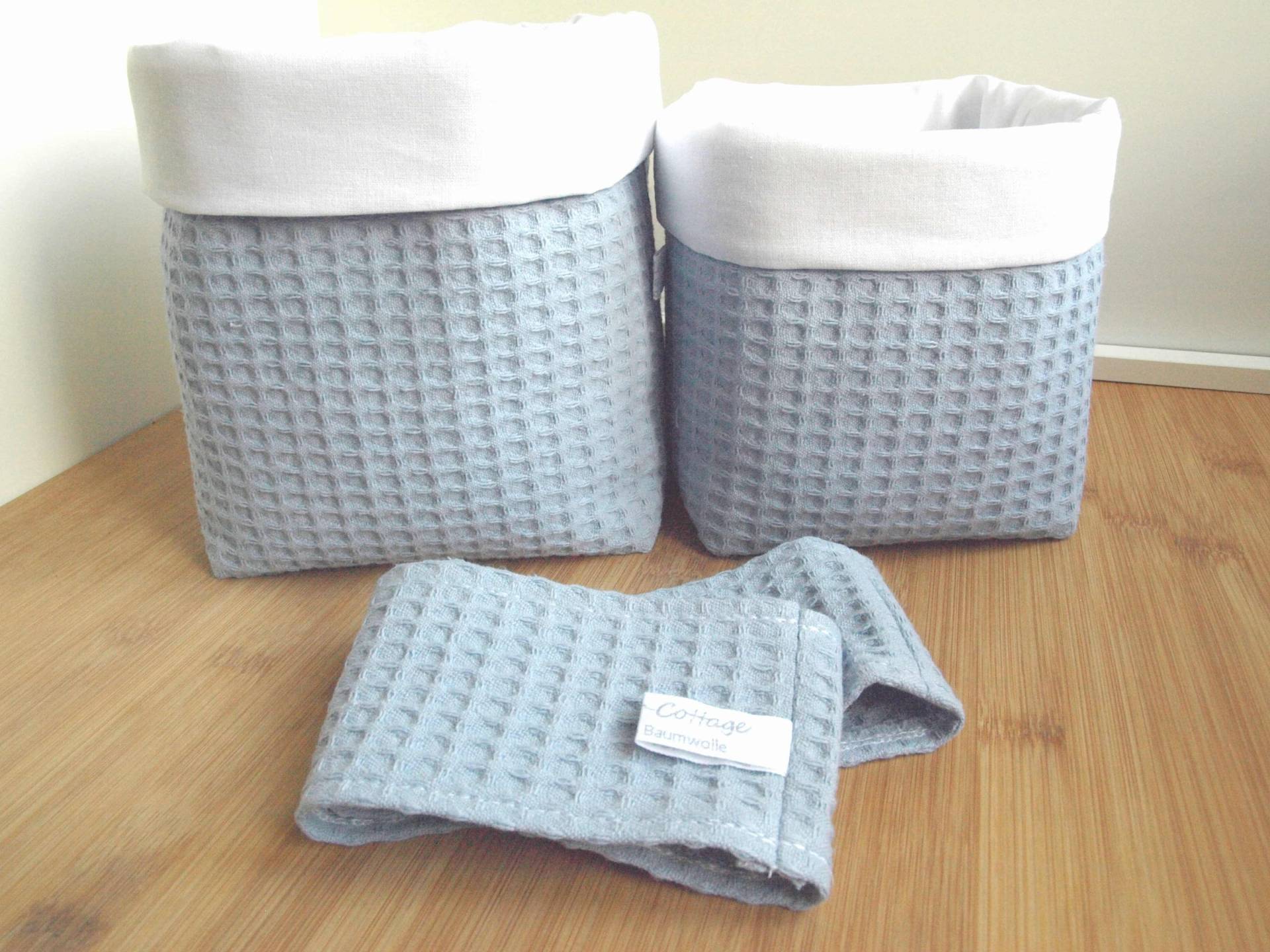 Ab 11, 95 Euro, Utensilos Wählbar & Feuchttücherbox Bezug, Waffelpique Dusty Blue, Stoffkörbe Blau Ab 11, 95 Euro, Utensilos Wählbar & Feuchttücherbox Bezug, Waffelpique Dusty Blue, Stoffkörbe Blau von QuiltCottageLove