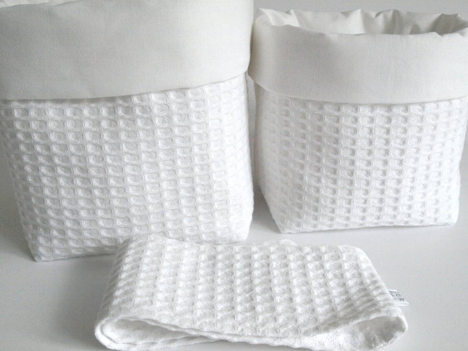 Ab 11, 95 Euro, Waffelpique Weiss/Weiss, Utensilos, Stoffkörbe, Uni, Utensilo, Wickeltisch Ab 11, 95 Euro, Waffelpique Weiss/Weiss, Utensilos, Stoffkörbe, Uni, Utensilo, Wickeltisch von QuiltCottageLove