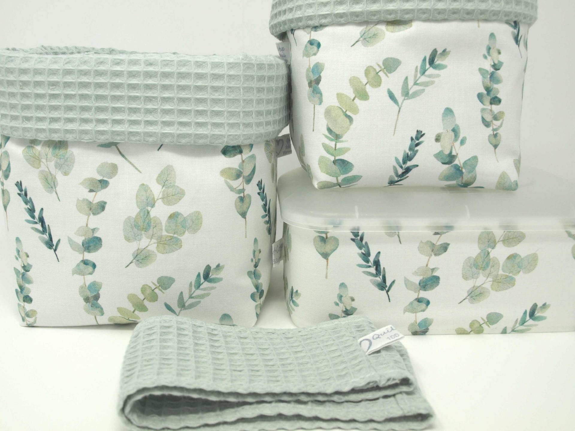 Ab 12, 95 Euro, Eukalyptus & Dusty Mint, Green Sea Stoffkörbe, Set-Wahl, Gräser, Blätter, Waffelpique, Utensilos Aufbewahrung Wickeltisch Ab 12, 95 Euro, Eukalyptus & Dusty Mint, Green Sea Stoffkörbe, Set-Wahl, Gräser, Blätter, Waffelpique, Utensilos Aufbewahrung Wickeltisch von QuiltCottageLove