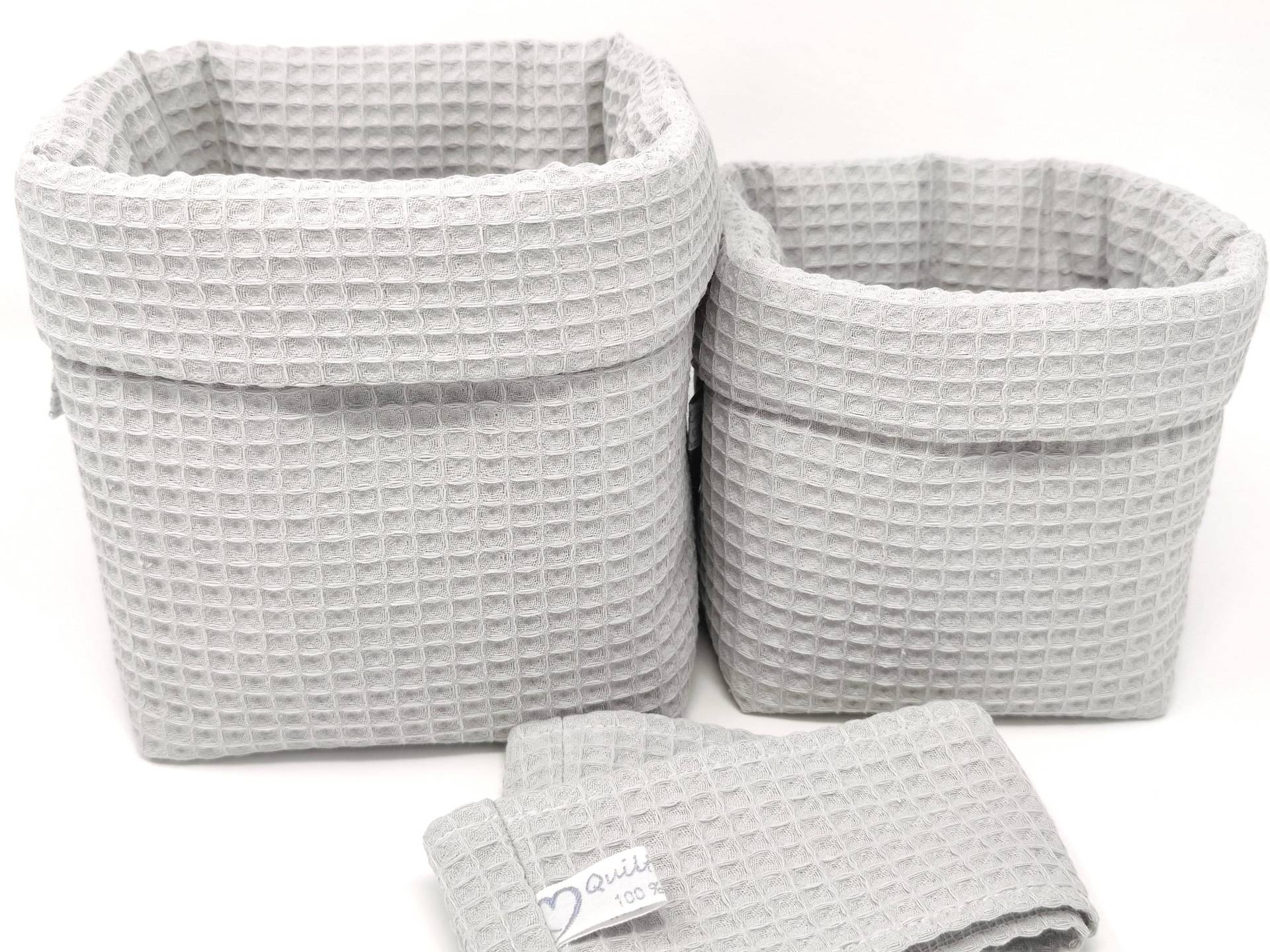 Ab 14, 95 Euro, "Uni Hellgrau Waffelpique Utensilos" Stoffkörbe, Set-Wahl, Einzelwahl, Aufbewahrung, Wickeltisch, Grau, Organizer Ab 14, 95 Euro, "Uni Hellgrau Waffelpique Utensilos" Stoffkörbe, Set-Wahl, Einzelwahl, Aufbewahrung, Wickeltisch, Grau, Organizer von QuiltCottageLove