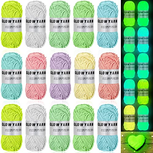 15 Rollen Glow in the Dark Garn Luminous Knitting Crochet Yarn for Crocheting DIY Glow Fingering Weight Yarn for DIY Arts Crafts Sewing Glow in the Dark Party Supplies, 800 yd Roll von Qunclay