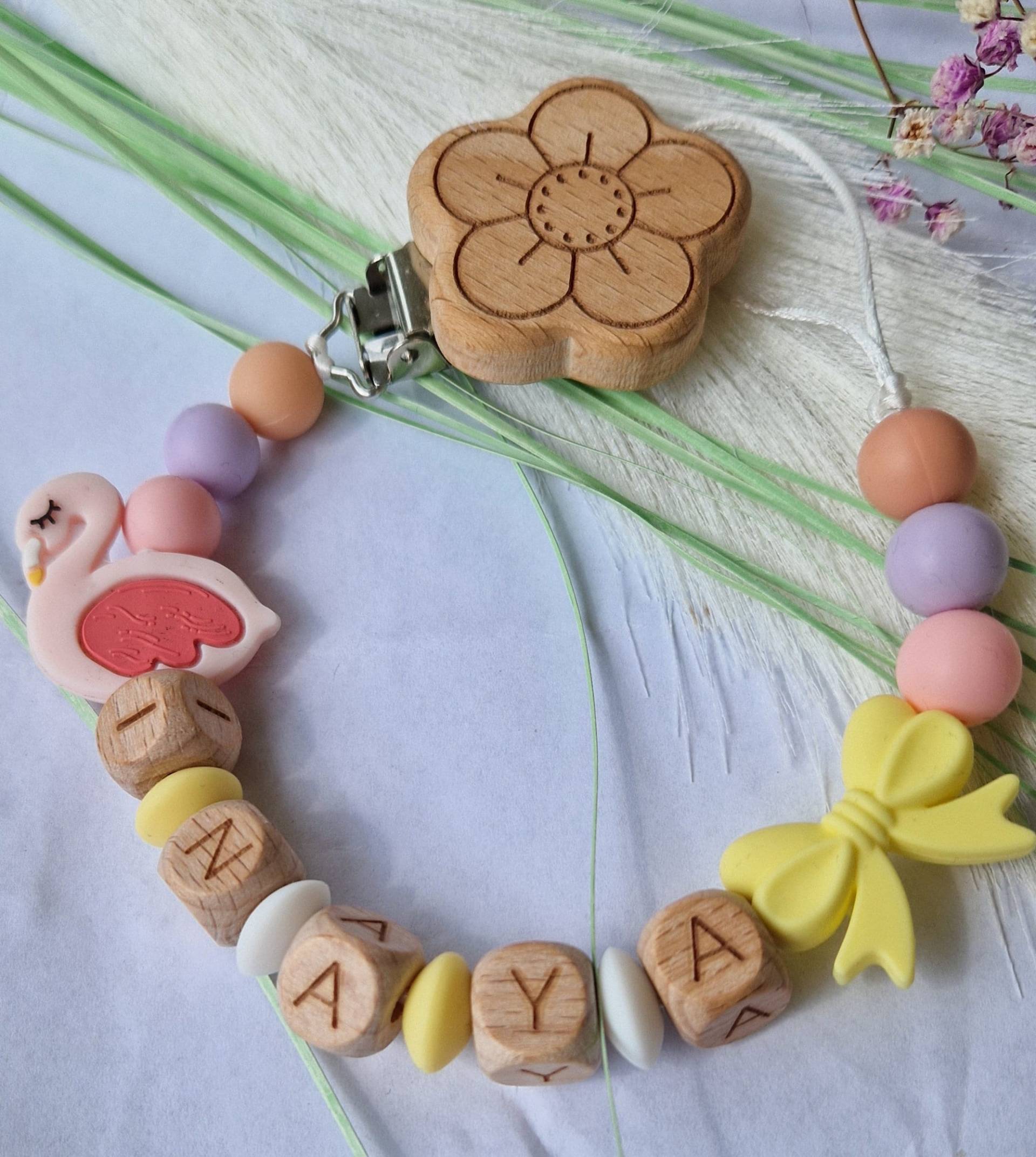 Personalisierte Schnullerkette| Aus Silikon Und Holz|Bpa Frei|Schadstofffrei| Aus Echtem Holz |Baby Geschenk| Geburt| Werdende Eltern| Liebe Personalisierte Schnullerkette| Aus Silikon Und Holz|Bpa Frei|Schadstofffrei| Aus Echtem Holz |Baby Geschenk| Geburt| Werdende Eltern| Liebe von RGdesignn